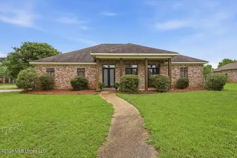 101 Glenrose Ct, Canton, MS 39046