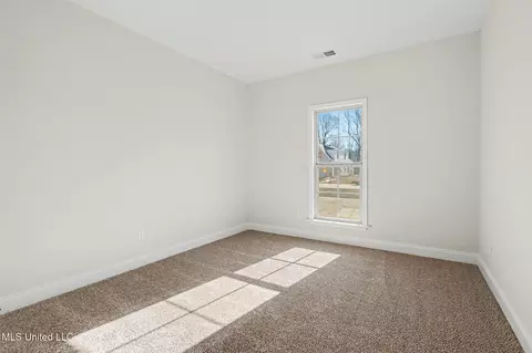 Bedroom - 2521 Scott Meadows Ln, Hernando, MS 38632 photo 2 of 3