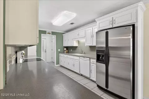 Kitchen - 123 Fox Run Dr, Mccomb, MS 39648 photo 1 of 1