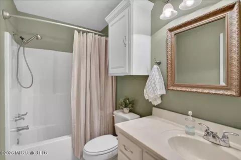 Bath - 123 Fox Run Dr, Mccomb, MS 39648 photo 3 of 3