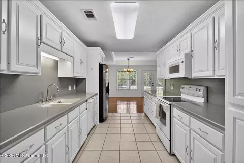 Entry Way - 123 Fox Run Dr, Mccomb, MS 39648 photo 1 of 1
