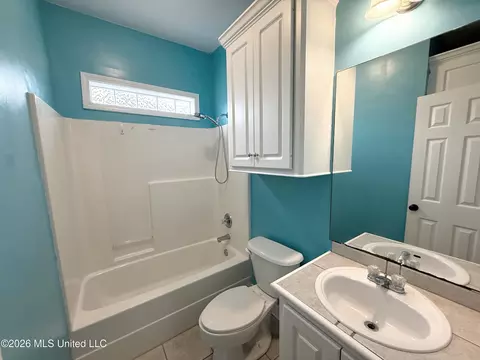 Bath - 336 Willow Run, Pearl, MS 39208 photo 3 of 3