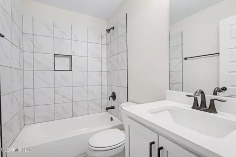Bath - 2499 Scott Meadows Ln, Hernando, MS 38632 photo 5 of 5