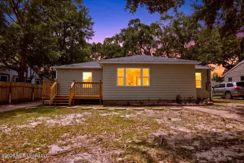 1662 Hollywood Blvd, Biloxi, MS 39531