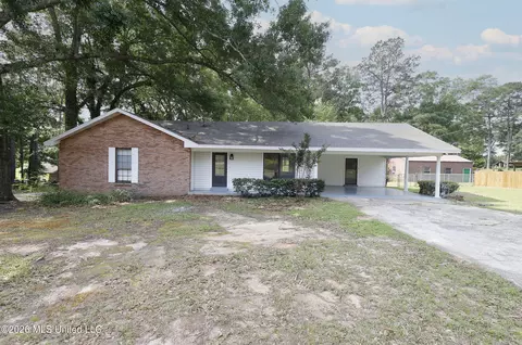 1501 Pioneer Dr, Mccomb, MS 39648
