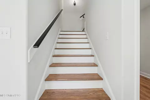 Entry Way - 2473 Scott Meadows Ln, Hernando, MS 38632 photo 5 of 5