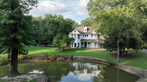 9144 Valley Grove Ln, Southaven, MS 38672