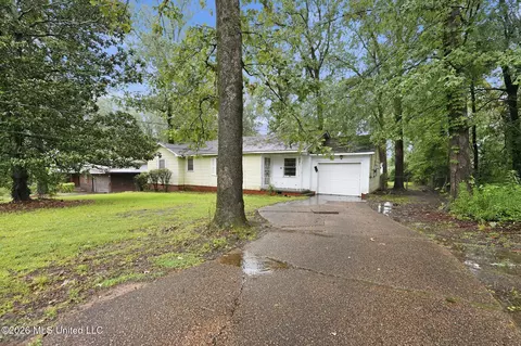 215 Carmel Ave, Jackson, MS 39204