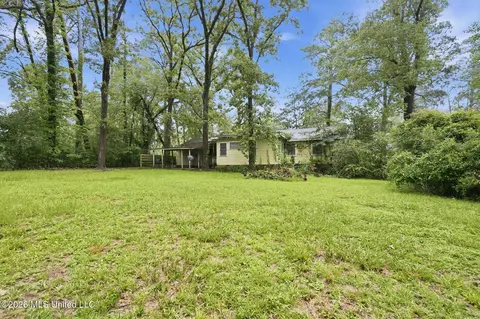 Exterior - 215 Carmel Ave, Jackson, MS 39204 photo 4 of 4