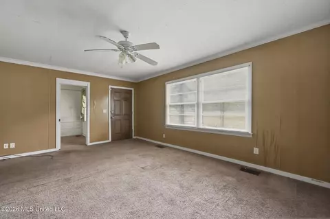 Living - 215 Carmel Ave, Jackson, MS 39204 photo 4 of 5