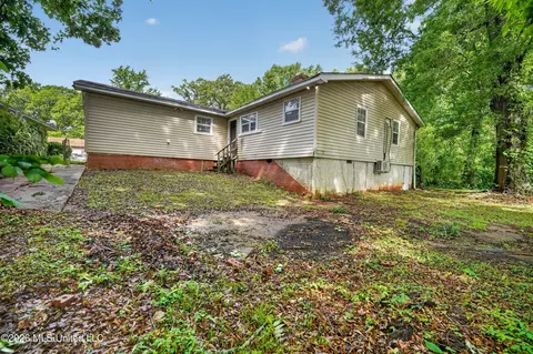 Exterior - 118 Kildare, Jackson, MS 39209 photo 6 of 6