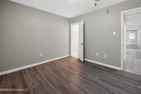 Bedroom - 118 Kildare, Jackson, MS 39209 photo 2 of 9