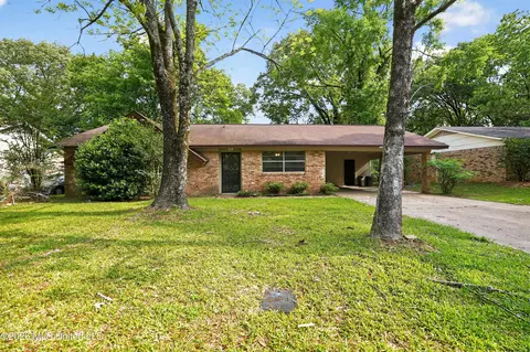 148 York Dr, Jackson, MS 39209