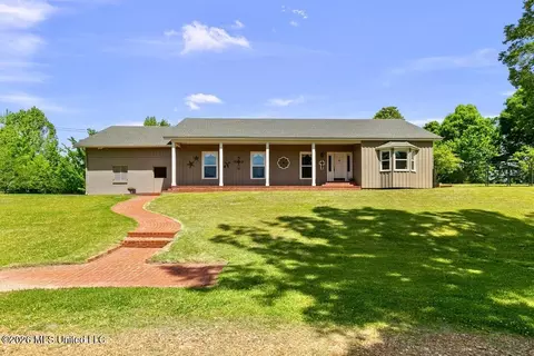1815 Old Benton Rd, Yazoo City, MS 39194