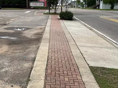 9492 Central Ave, D'iberville, MS 39540 photo 3