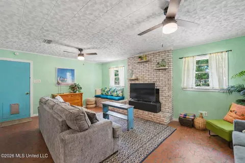 1523 E 2nd St, Pass Christian, MS 39571 photo 4