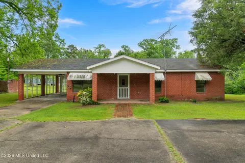 153 Memorial Church Rd, Richton, MS 39476