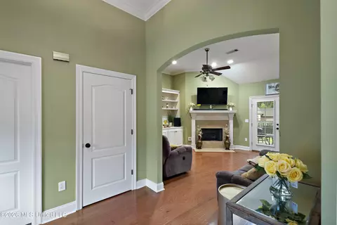 454 Pinebrook Cir, Brandon, MS 39047 photo 3