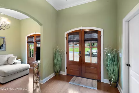 454 Pinebrook Cir, Brandon, MS 39047 photo 2