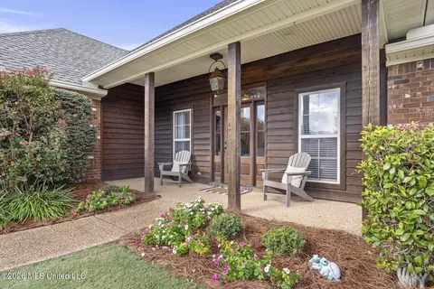 Exterior - 164 Regatta Dr, Brandon, MS 39047 photo 2 of 5