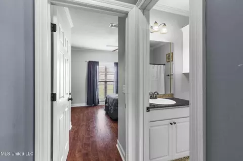 Entry Way - 101 Marion Dr, Clinton, MS 39056 photo 4 of 5