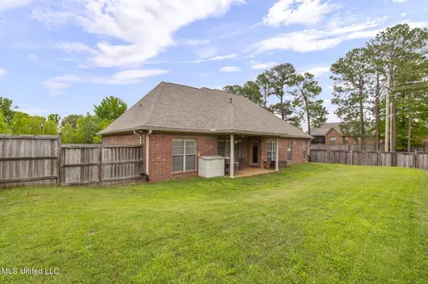 Exterior - 101 Marion Dr, Clinton, MS 39056 photo 4 of 5