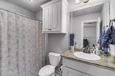 Bath - 101 Marion Dr, Clinton, MS 39056 photo 1 of 2