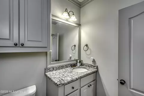 Bath - 612 Macbeth St, Brandon, MS 39047 photo 8 of 8