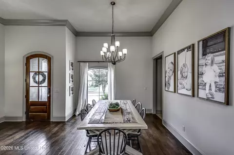 Dining - 612 Macbeth St, Brandon, MS 39047 photo 3 of 3