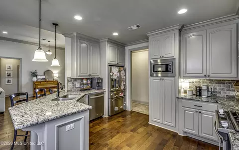 Kitchen - 612 Macbeth St, Brandon, MS 39047 photo 2 of 7