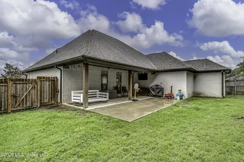 Exterior - 612 Macbeth St, Brandon, MS 39047 photo 3 of 6