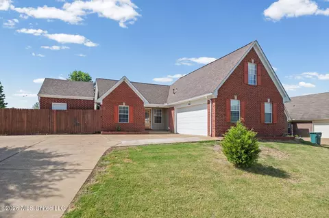 1599 W Madison Cv, Southaven, MS 38671