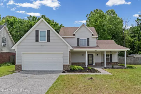 9837 Alexanders Ridge Dr, Olive Branch, MS 38654
