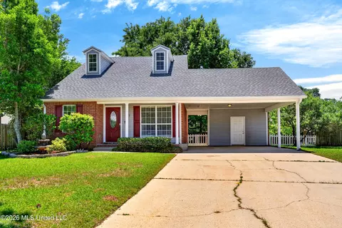337 Rebecca Ave, Pass Christian, MS 39571
