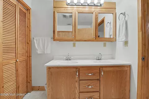 Bath - 4219 Merrill Rd, Lucedale, MS 39452 photo 1 of 4