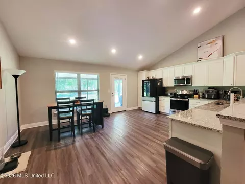 Kitchen - 51 Mojave Ln, Picayune, MS 39466 photo 2 of 3