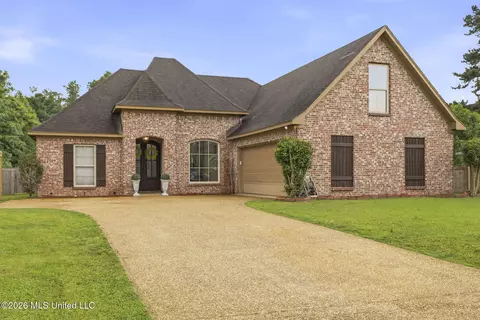 155 Oak Meadow Dr, Clinton, MS 39056