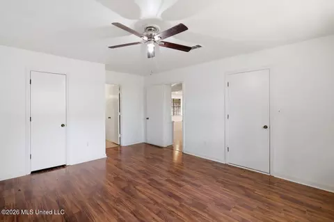 Bedroom - 300 Whippoorwill Rd, Brandon, MS 39047 photo 2 of 3