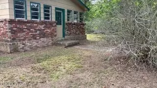 7112 Elder Ferry Rd, Moss Point, MS 39563