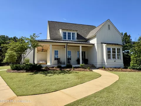 404 Herons Ct, Ridgeland, MS 39157