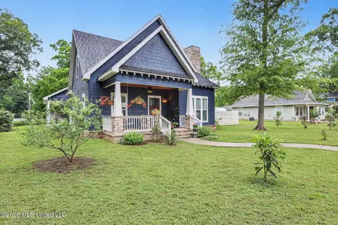 Exterior - 6 Third Ave, Lucedale, MS 39452 photo 2 of 5