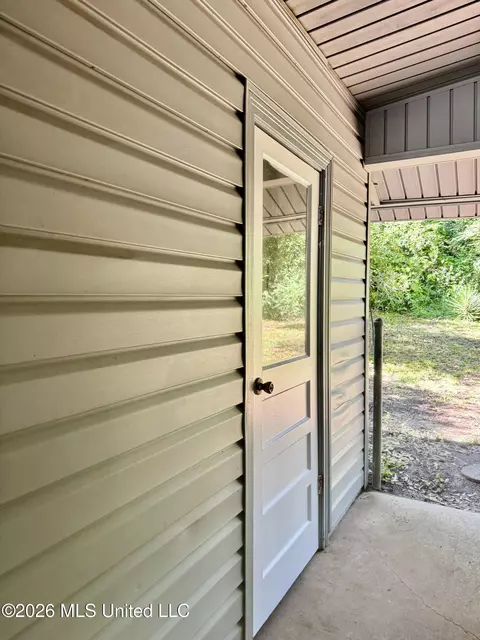 Exterior - 3605 Ridgewood Rd, Natchez, MS 39120 photo 2 of 3
