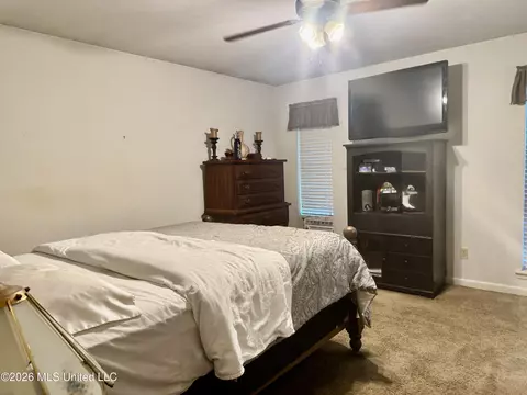 Bedroom - 11 Pond Meadow Rd, Natchez, MS 39120 photo 2 of 5