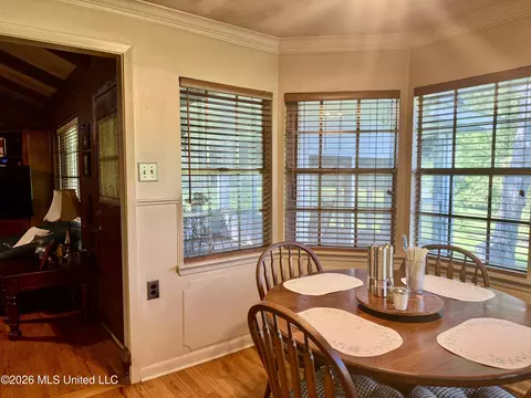 Dining - 11 Pond Meadow Rd, Natchez, MS 39120 photo 1 of 3