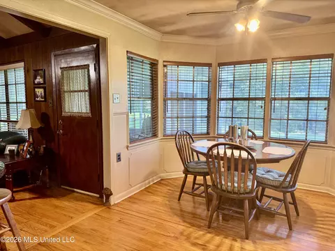 Dining - 11 Pond Meadow Rd, Natchez, MS 39120 photo 2 of 3