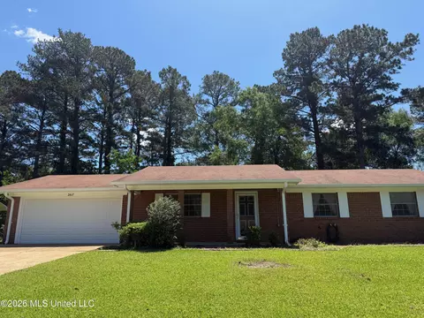 2617 Roxanne Dr, Pearl, MS 39208