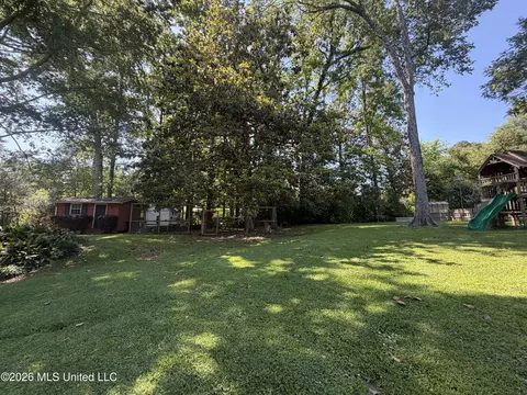 211 Glenwood Dr, Natchez, MS 39120