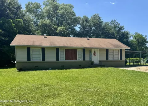 208 11th St, Mccomb, MS 39648