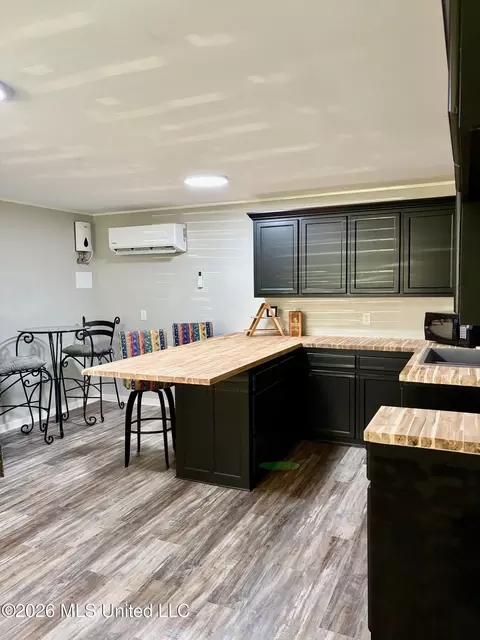 Kitchen - 3115 River Ridge Rd, Summit, MS 39666 photo 4 of 5