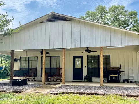 Exterior - 3115 River Ridge Rd, Summit, MS 39666 photo 4 of 8